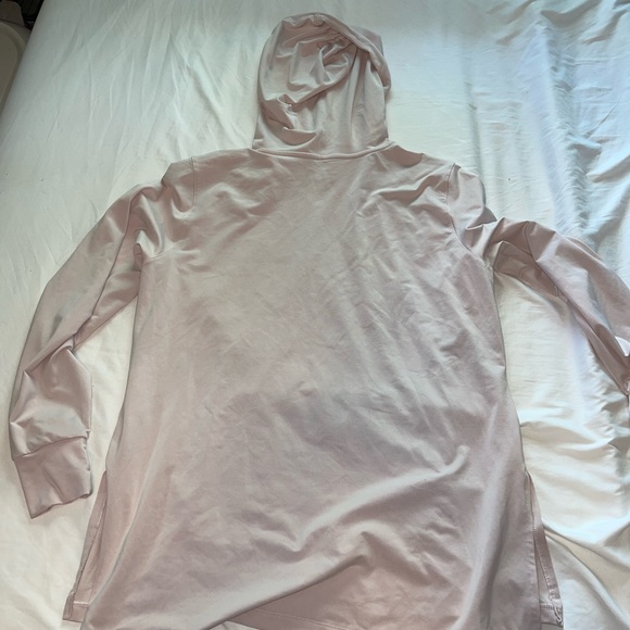 Nike Yoga Dri- Fit Yoga Lightweight Top with Hood. Never Worn! Size XL - Picture 10 of 12